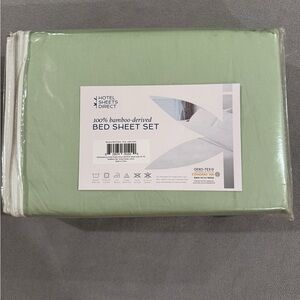 New Green Bed Sheet Set King